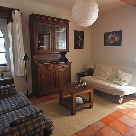 Le Manoir לינה וארוחת בוקר 3*