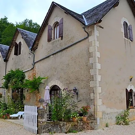 Le Manoir לינה וארוחת בוקר סווילאק
