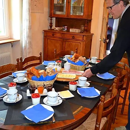 Le Manoir לינה וארוחת בוקר סווילאק